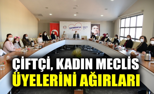 Çiftçi, kadın meclis üyelerini ağırları