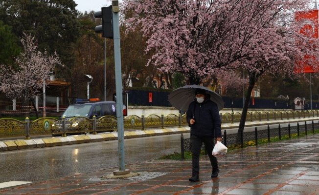 Edirne'de sağanak etkili oluyor