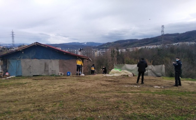 Kocaeli'de kendisine ait arsada boynundan silahla vurulan kişi öldü