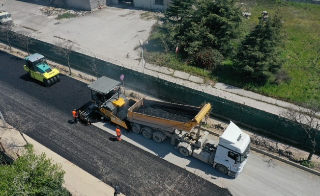 Kocaeli Gebze'de Ankara Caddesi'nde üstyapı çalışması sürüyor