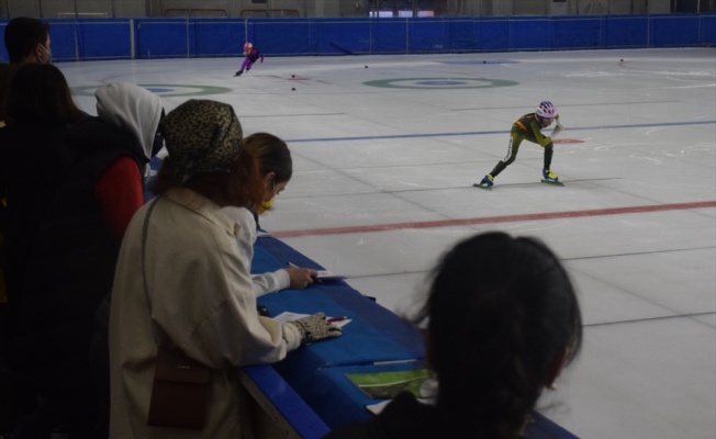 Buz Pateni Short Track Türkiye Şampiyonası, Kocaeli'de başladı