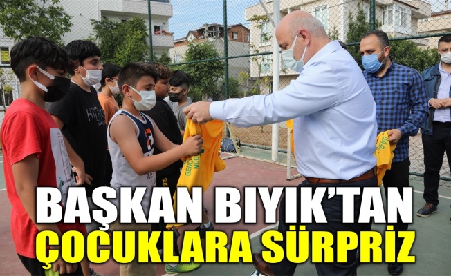 Başkan Bıyık’tan çocuklara sürpriz