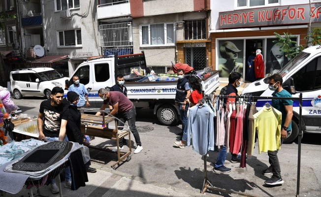 Bursa Osmangazi’de kaldırımlar işgalden kurtarıldı