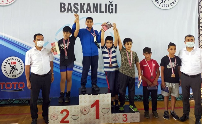 Kocaeli’de minik güreşçiler Milli Takım yolunda