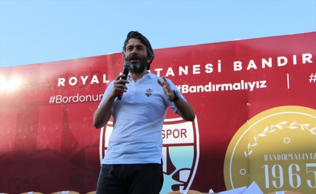 Bandırmaspor, yeni transferleri için imza töreni düzenledi