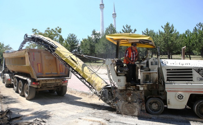 Bursa Nilüfer’de konforlu ulaşım için yollar asfaltlanıyor