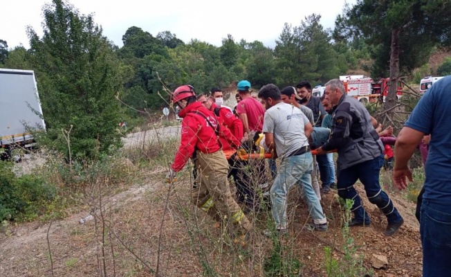 Dursunbey'de trafik kazasında 2 kişi yaralandı