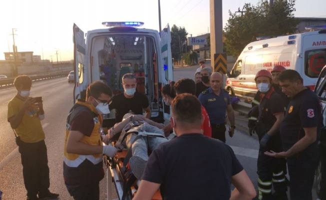 Kocaeli'de trafik kazası: 2 yaralı