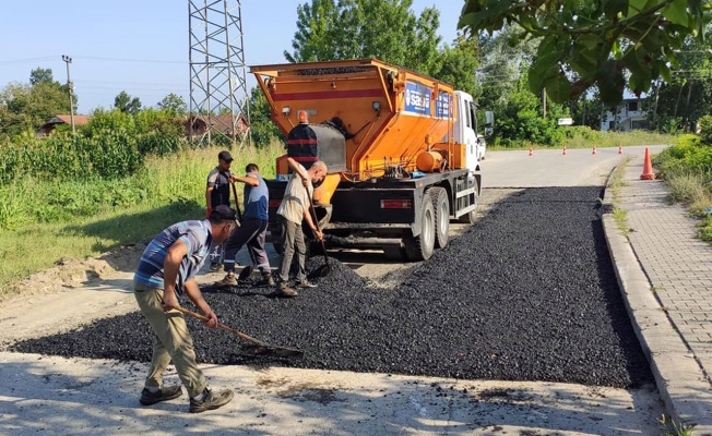 Sakarya Pireahmetler’de asfalt yamalar tamamlandı