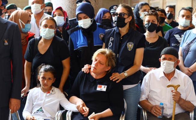 Şehit polis memurunun cenazesi Edirne'de toprağa verildi