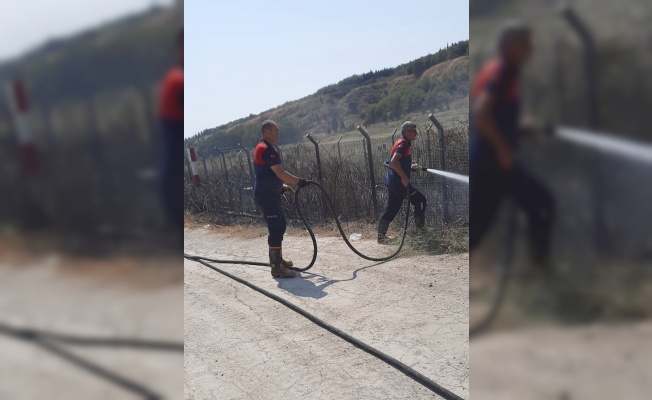 Gelibolu'da otluk alanda çıkan yangın söndürüldü