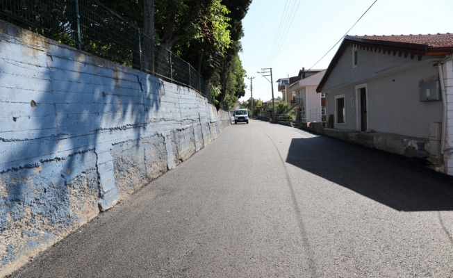 Kocaeli İzmit’te Tüysüzler’de asfalt yol yenilendi