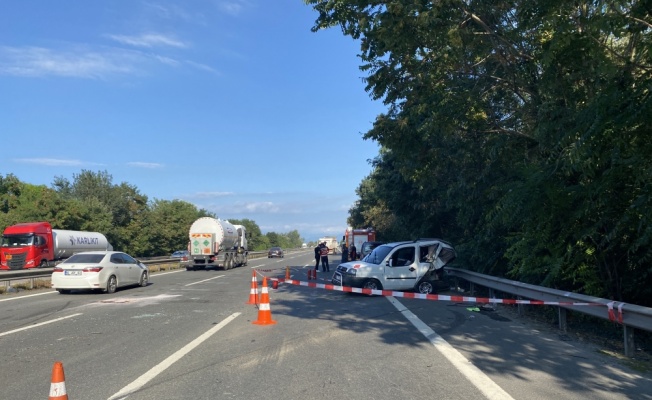 Sakarya'da trafik kazasında yaralanan kadın, yaşam mücadelesini kaybetti