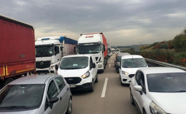 Bursa-İnegöl yolunda trafik çilesi!