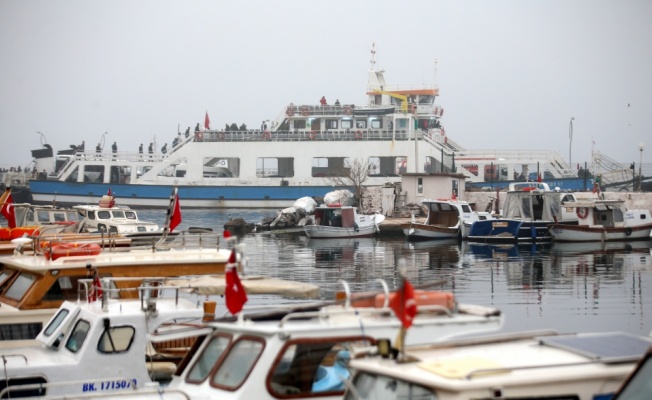 Çanakkale Boğazı yoğun sis nedeniyle transit gemi geçişlerine kapatıldı