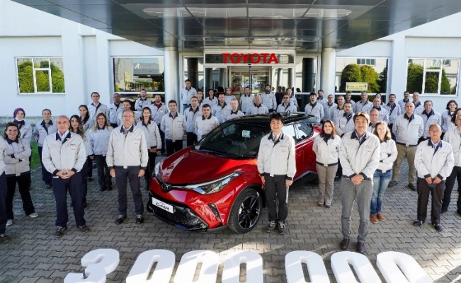 Toyota Türkiye'de 3 milyonuncu aracını üretti