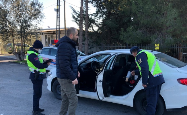 Balıkesir'de jandarmadan emniyet kemeri denetimi