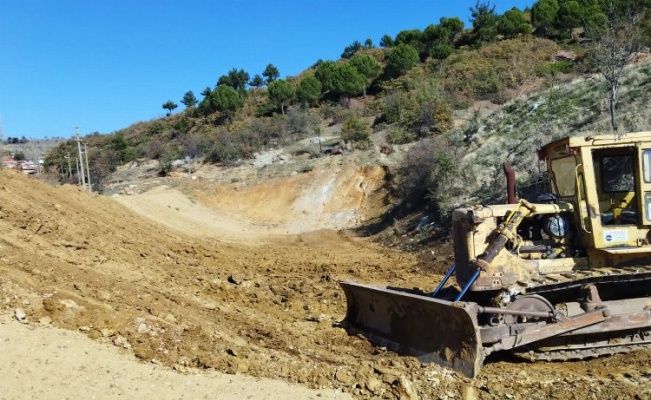 Manisa'da üreticiye destek için gölet temizliği 