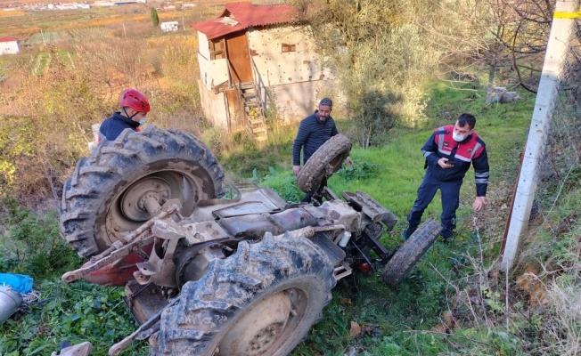 Sakarya'da traktörün altında kalan sürücü hayatını kaybetti