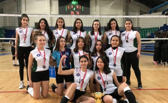 Kütahya Voleybol Takımından bir başarı daha 