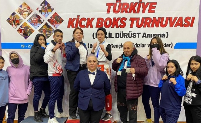 Kütahyalı kick bokscu kızlardan madalya başarısı 