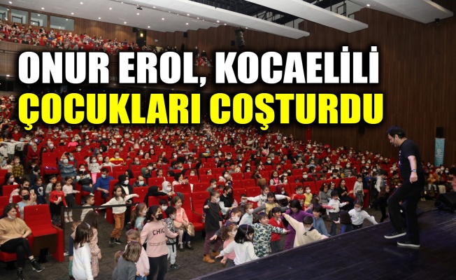 Onur Erol Kocaelili çocukları coşturdu