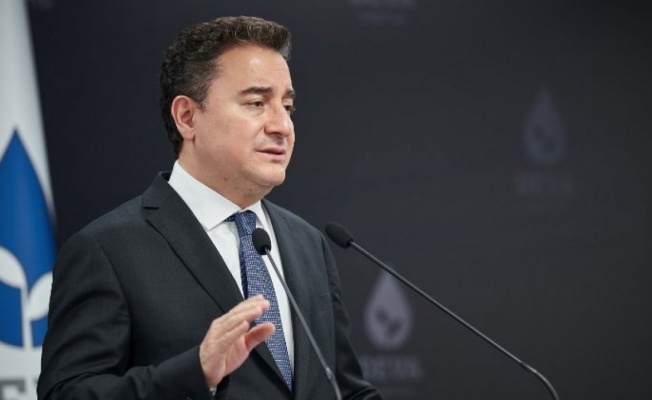 Ali Babacan: "Varlık içinde  yokluk yaşıyoruz"