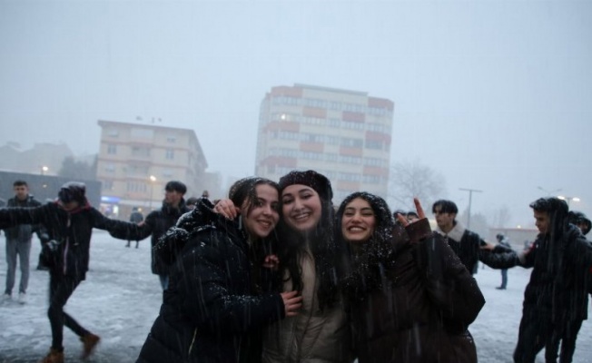 Kocaeli'de Başkan davet etti, gençler doyasıya eğlendi