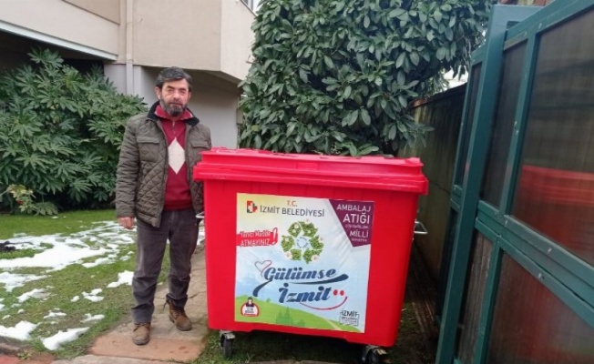 Kocaeli İzmit Belediyesi geri dönüşüme  teşvik etmeye devam ediyor