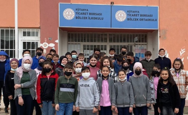 Kütahya'da  gençler zararlı maddelere karşı bilgilendirildi 