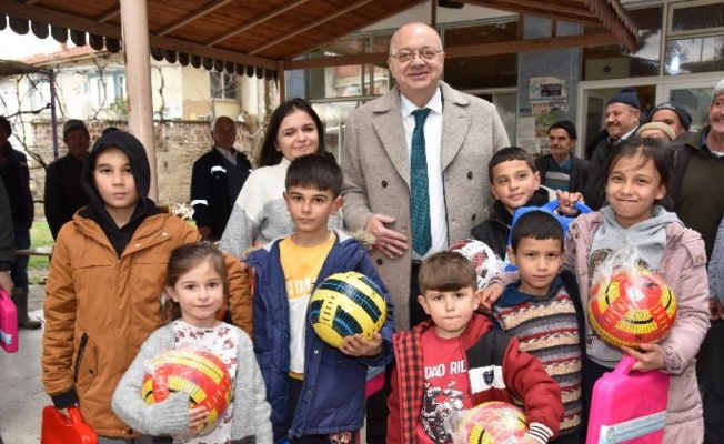 Manisa'da günün son fotoğrafı çocuklarla 