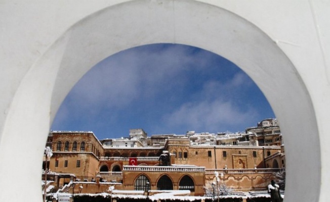 Mardin’de kartpostallık kar manzaraları