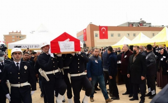 Şehit polis memuru Gaziantep'te defnedildi