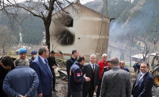 Artvin Şavşat’ta 6 ev yandı; 1 ölü, 1 kayıp