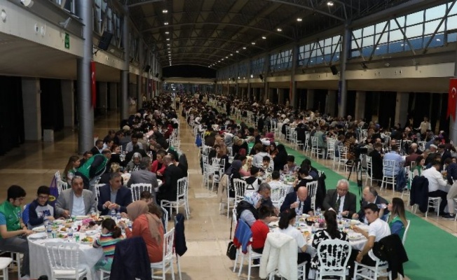 Bursa'da yetimlere özel iftar