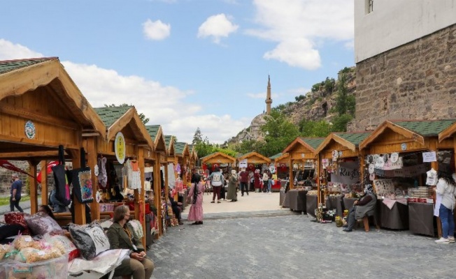 Kayseri Talas'ın maharetli elleri hız kesmiyor