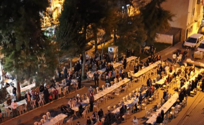 Kızılay'dan şehit evi önünde iftar