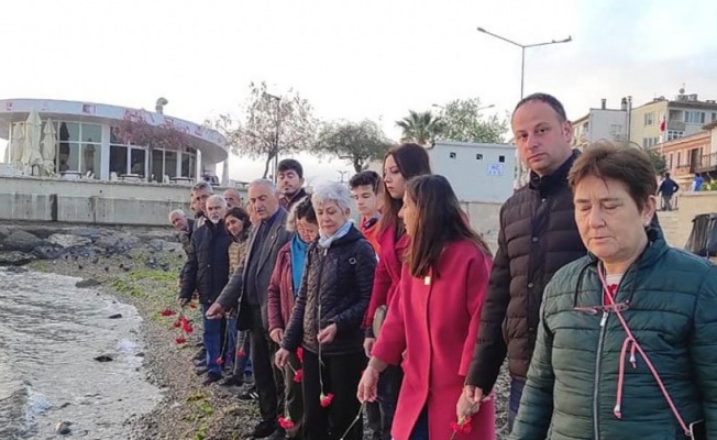 Üç fidan için Mudanya'dan denize karanfil