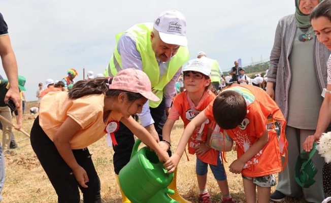 Gebze’de elektronik atıklar fidana dönüştü