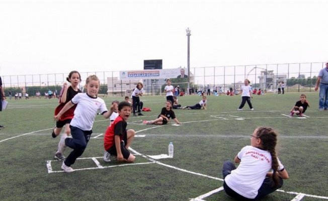 Sakarya'da çocuklar 'geleneksel' eğlendi