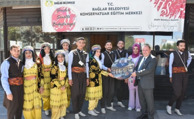 Diyarbakır Bağlar'da konservatuvarlı öğrencilerden üstün başarı