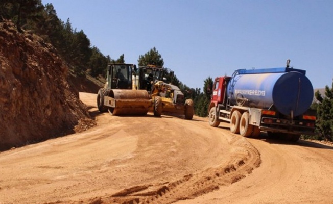 Köylüler istedi, Antalya Yayla Yolu asfaltlanıyor