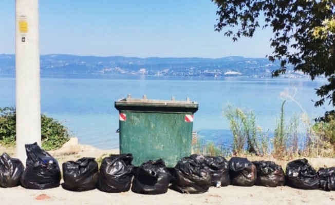 Sapanca Gölü'nden 23 torba çöp çıktı