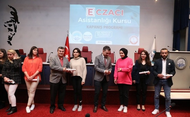 Kayseri Büyükşehir'in eczacı asistanlığı kursu sona erdi