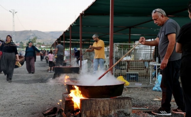 Kayseri Talas'ta piknik havasında kışa hazırlık