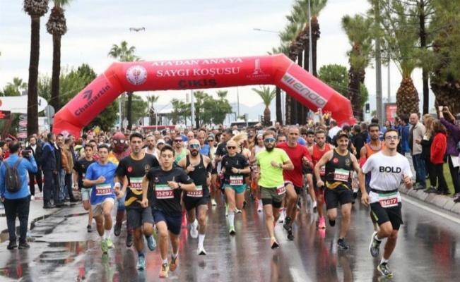 Başarılı atlet bu kez İzmir'den 'Işık' yaktı