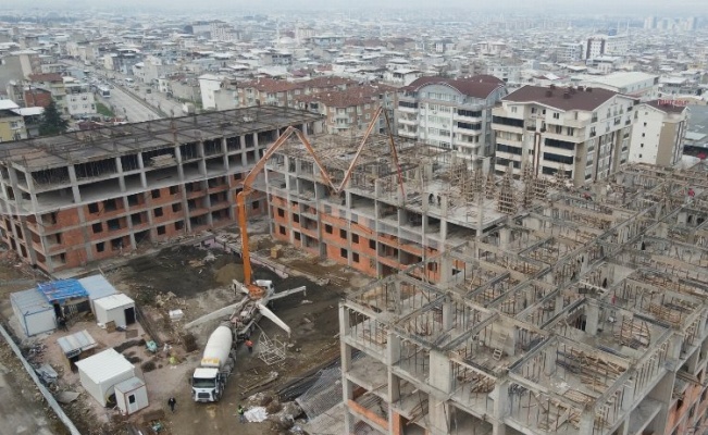 Bursa Yıldırım Mimar Sinan'da yol yarılandı