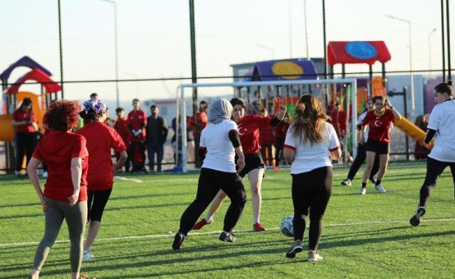 Adıyaman'da kadın futbol takımlarını buluşturdu