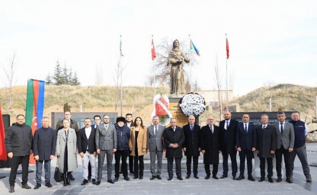 Hocalı şehitleri, yeni yapılan Azerbaycan Parkında anıldı