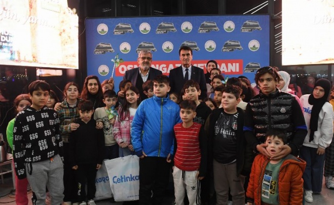 Bursa'da yetim çocuklardan Başkan Dündar'a sürpriz doğum günü
